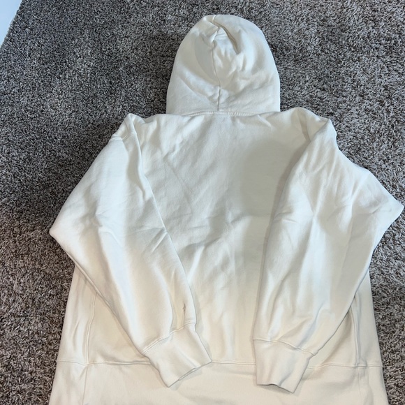 aritzia cozy fleece mega hoodie - Picture 5 of 5